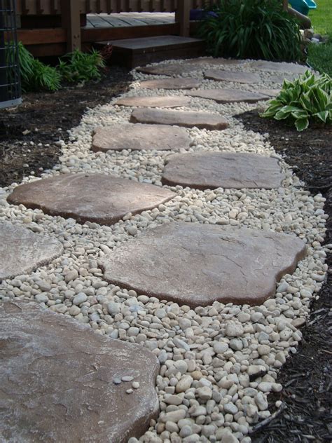 Landscaping I did - DIY Use edging to contain small river rocks | PATHS ...