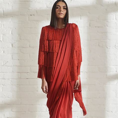 How To Nail The 2022 Fringe Fashion Trend | LBB