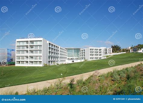 Large Office Building 的图像结果