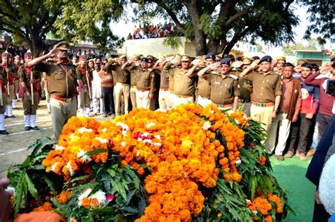 Inspector killed in Bulandshahr violence cremated