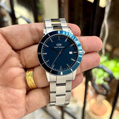 Silver Blue Classic Men’s Watch – Watch Theory