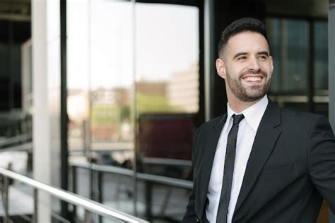 Prestine Business Man in Suit 的图像结果