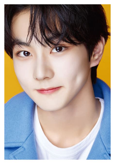 ONEW KEY MINHO 2021 WINTER SMTOWN SMCU EXPRESS SHINEE | K-Pop Merch