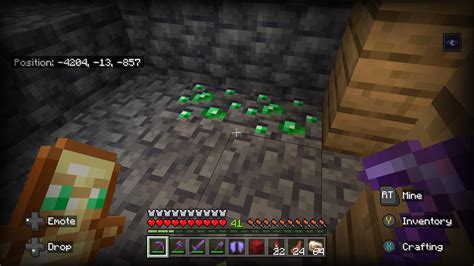 I found 4 emerald deepslate ore how rare is this? : r/Minecraft