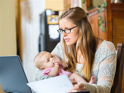 Marcos do desenvolvimento: Socialização | BabyCenter