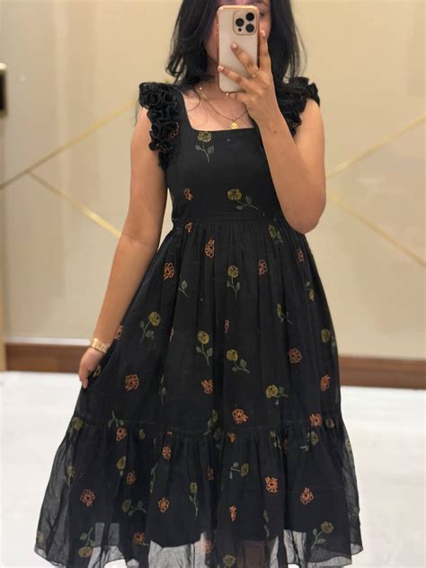 Black Embroidered Floral Tiered Midi Dress. – Fitsahead