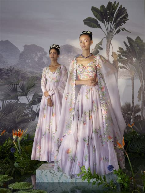 Mrunalini Rao launches her new collection ‘Fusion Wear’