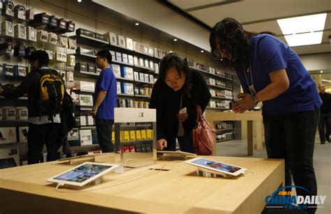 湖南省首家Apple store 直营店位于长沙国金中心商场一层……