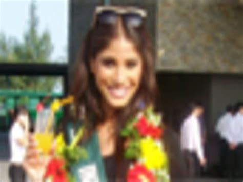 Nicole aids Vietnam flood victims