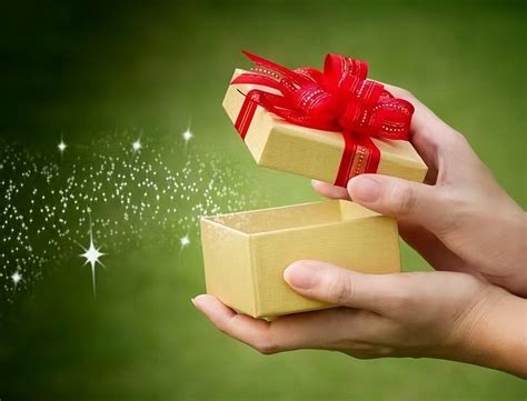 发热送什么礼物好最新素材