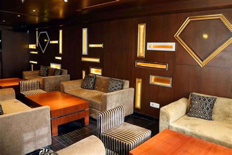F Bar and Lounge, Delhi - Get F Bar and Lounge Restaurant Reviews on ...