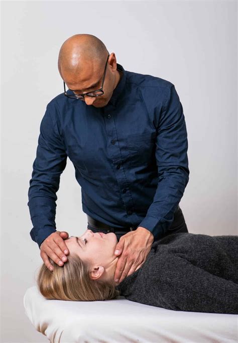 Pinched neck nerve » Symptoms, causes, exercises and treatment.