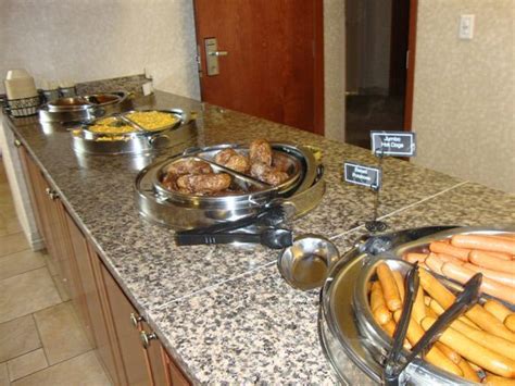 Drury Inn & Suites Review