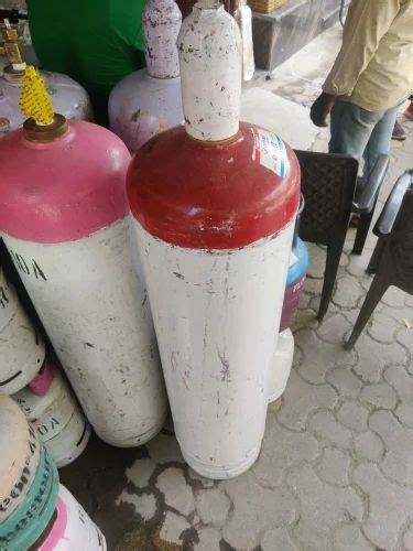 Refrigerant Gas - Floron R 22 Trader - Wholesaler / Distributor from Noida