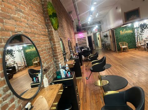 Radiance Beauty Lounge | Nail Salon in Freeport, IL