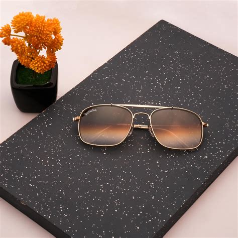 Buy Buxom Brown Gradient Glass and Gold Frame Square Sunglasses ...