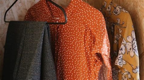 Berpakaian Cerdas untuk Pesta Kebun Sore