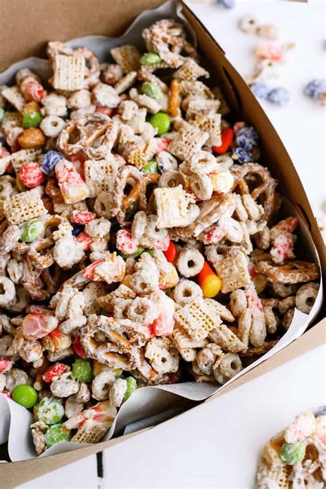 White Chocolate Snack Mix White Trash Recipe Sweet Pea's Kitchen