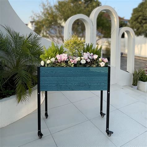 Amazon.com : Everbloom Self Watering Planter Box on Wheels: Raised Bed ...