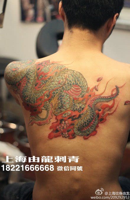 男生过肩龙纹身_上海纹身 上海纹身店 上海由龙纹身2号工作室