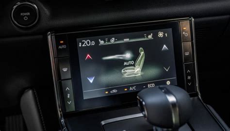 Mazda MX-30 R-EV 2025: guidare in elettrico senza ansia grazie al ...