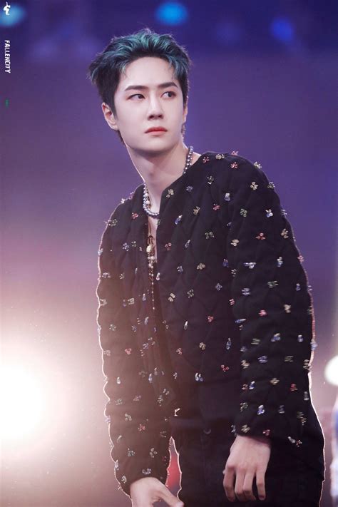 Pin by 𝙳𝚎𝚜𝚝𝚒𝚗𝚢 on 王一博 Wang Yibo | Street dance, Wang, Actors