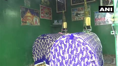 Kashmir celebrate Urs of Sufi Hazrat Ahmad Parry Sahab in Srinagar - BW ...
