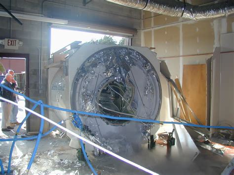 Giant Machine Explosions 的图像结果