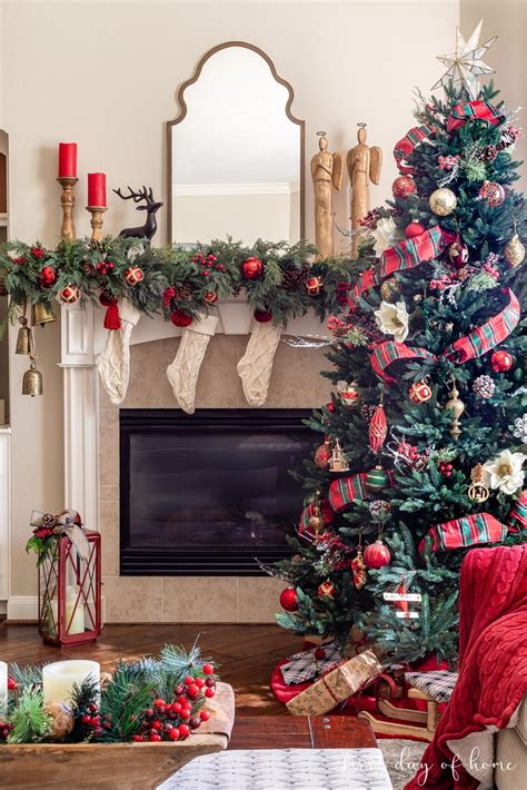 How To Decorate A Very Long Living Room For Christmas | www ...