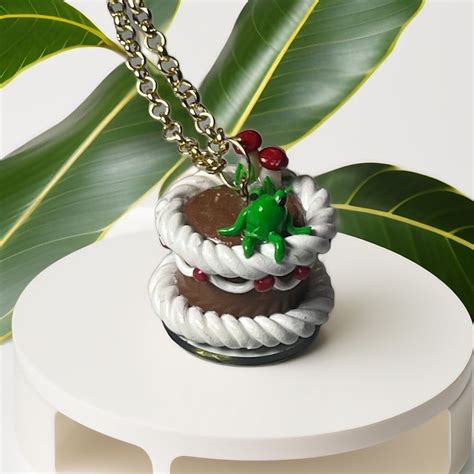 Eve Iris (@eveirisart) • Instagram photos and videos