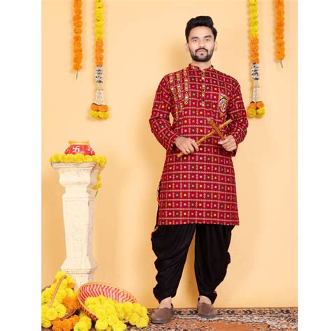 Navratri Traditional Indian Maroon Men Kurta Dhoti Set – mahezon