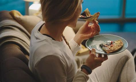 Late Night Calories May Harm Glucose Metabolism in Prediabetes and ...