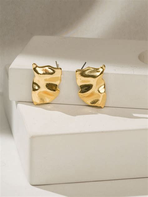 Buy Modern Earring Designs For Women & Girls Online In India