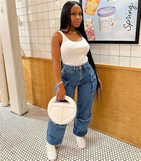 JAYDA WAYDA on Instagram: “Excuse me while I love me🤍” | Cargo pants ...