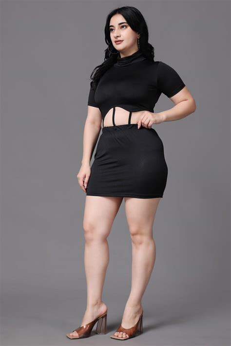 Flaunt Your Curves with our Fitted Mini Dress - Perfect for Parties and ...
