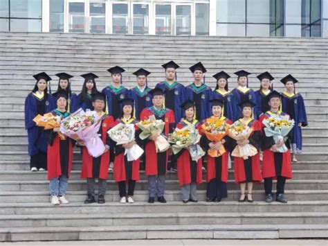 2020年长春大学举行28个人的毕业典礼 代表3998位毕业生告别校园-中国吉林网