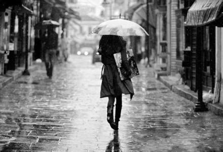 描述下雨天的伤感文艺心情说说 ,下雨说说-个性说