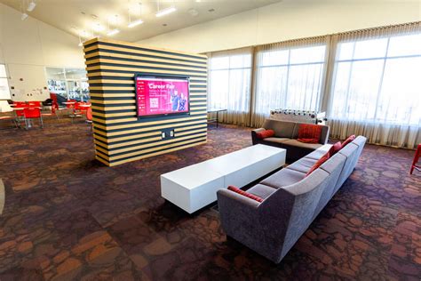 Cardinal Court | University Housing Services | Illinois State