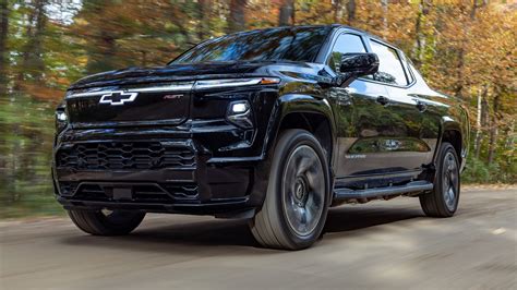 2025 Chevrolet Silverado EV RST Pros and Cons Review: A Big Win?