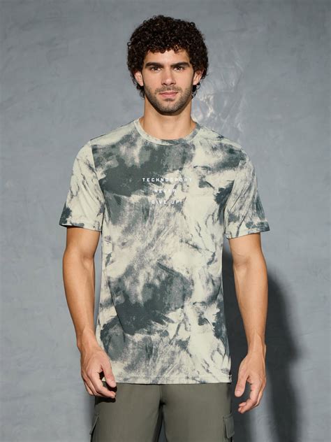 Men Printed Slim Fit Round Neck T-shirt with TECHNOCOOL+
