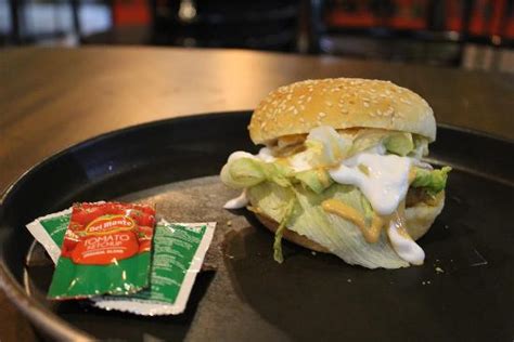 Cuplate - The Cue Lounge, LPU, Phagwara - Restaurant reviews