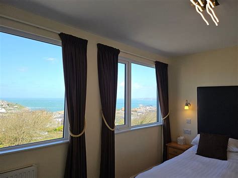 GECKOS REST (Newquay, Cornwall) - B&B Reviews, Photos, Rate Comparison ...