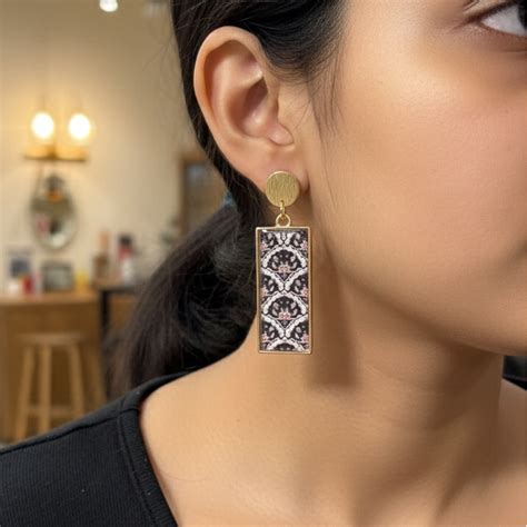 Elegant Noor Arch Rectangle Earrings - Unique Style | Quirky Jewellery
