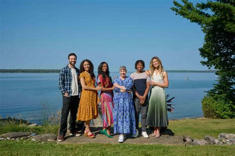 Hearts Around the Table: Jenna's First Love (2025): Cast, Plot ...