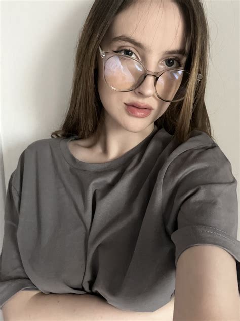 TW Pornstars - Anny Walker | NSFW | FANSLY. Twitter. Homemade selfie without a bra? (but in a t ...