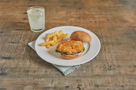 Tyson® Fully Cooked Breaded Chicken Breast Filets, 4 oz.