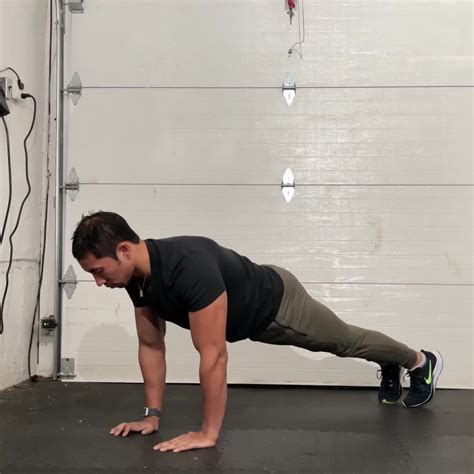 Close Grip Pushup
