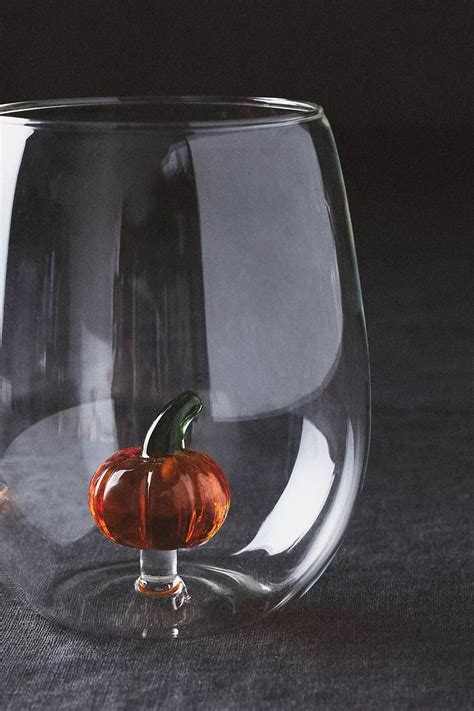 11 Halloween Wine Glasses for Your Spooky Brews - WWP