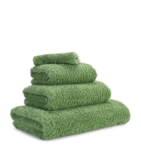Abyss & Habidecor Super Pile Bath Towel (70cm x 140cm) | Harrods IN