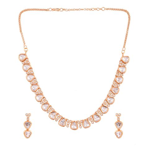 Kundan Essentials Radiant Royalty Necklace Set – VOYLLA